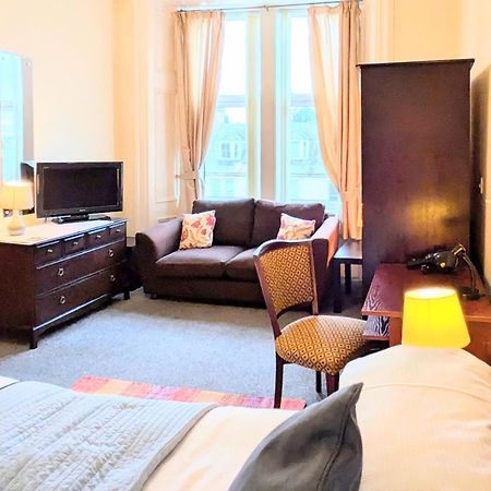 Hollybank - Ensuite Room & Use Of Large Shared Kitchen ดัมฟรีส์ ภายนอก รูปภาพ