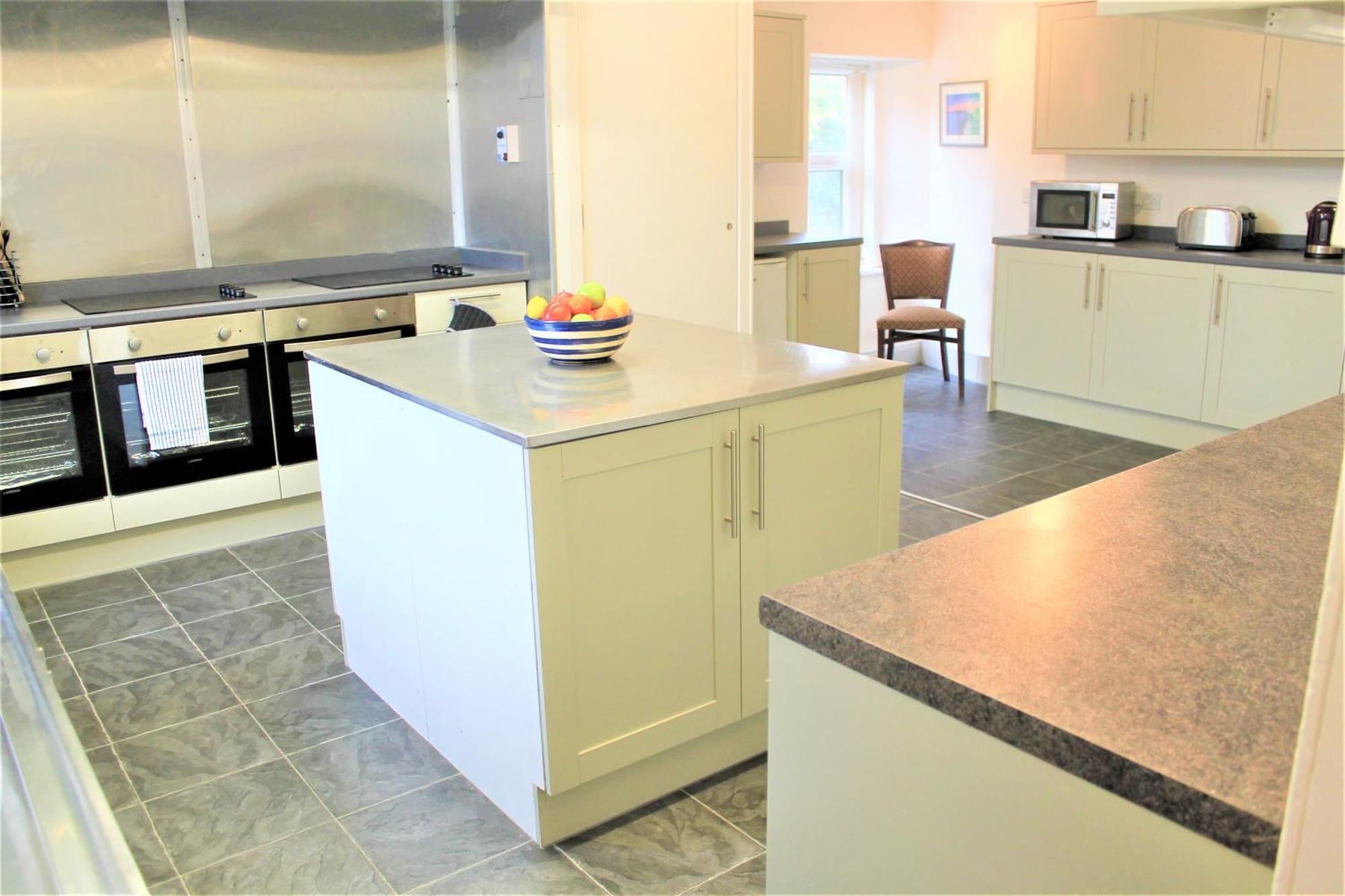 Hollybank - Ensuite Room & Use Of Large Shared Kitchen ดัมฟรีส์ ภายนอก รูปภาพ