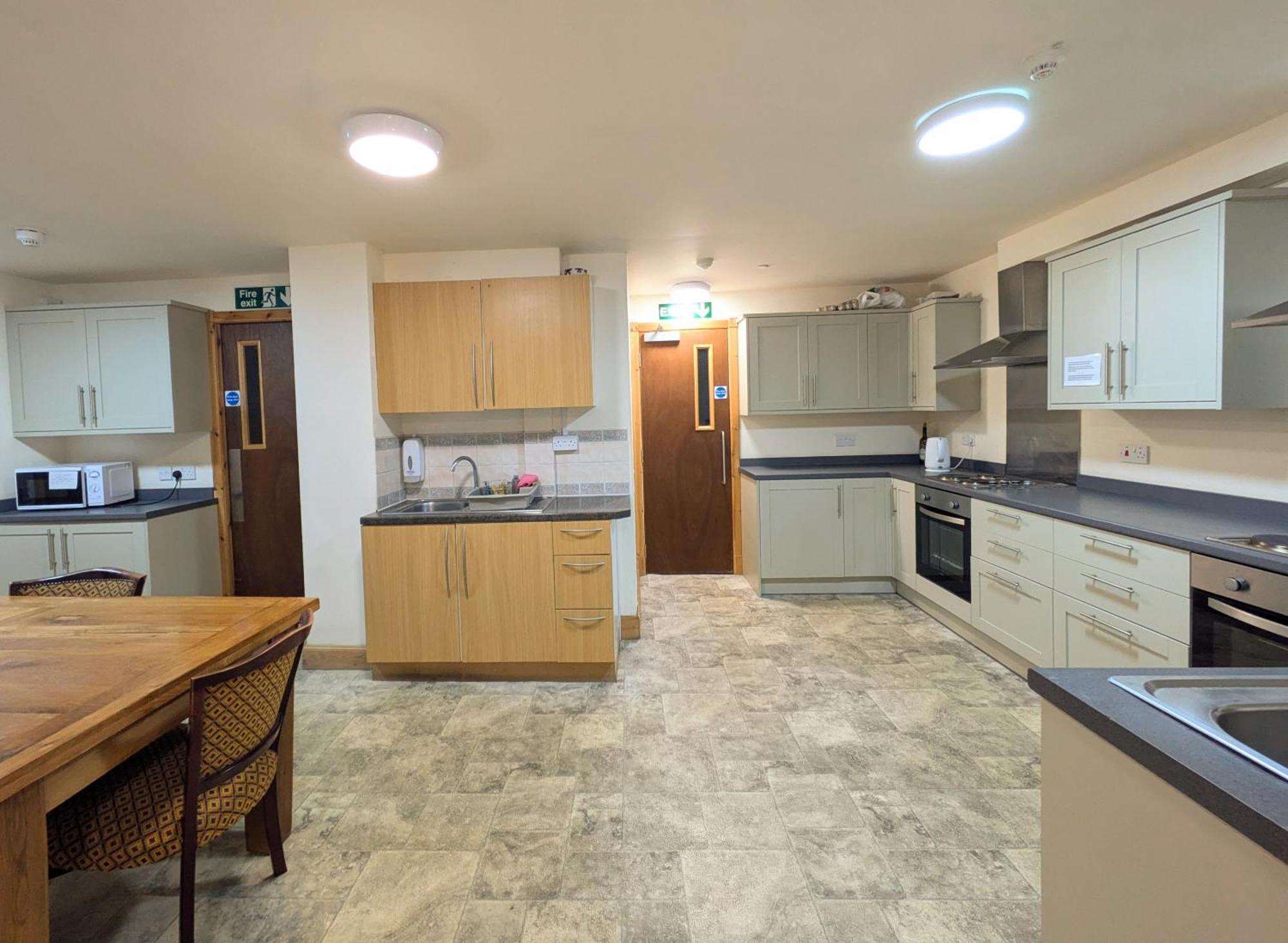 Hollybank - Ensuite Room & Use Of Large Shared Kitchen ดัมฟรีส์ ภายนอก รูปภาพ
